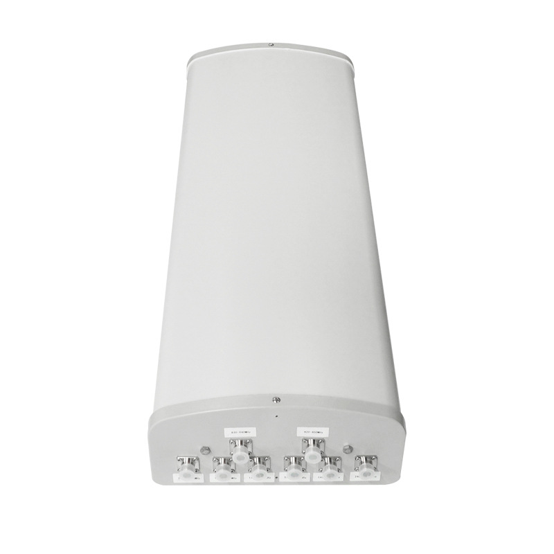 Eight-port long plate-shaped directional antenna